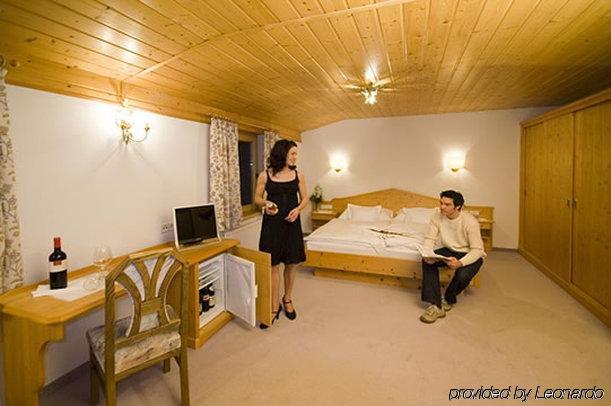 Hotel Nova Gaschurn Rum bild